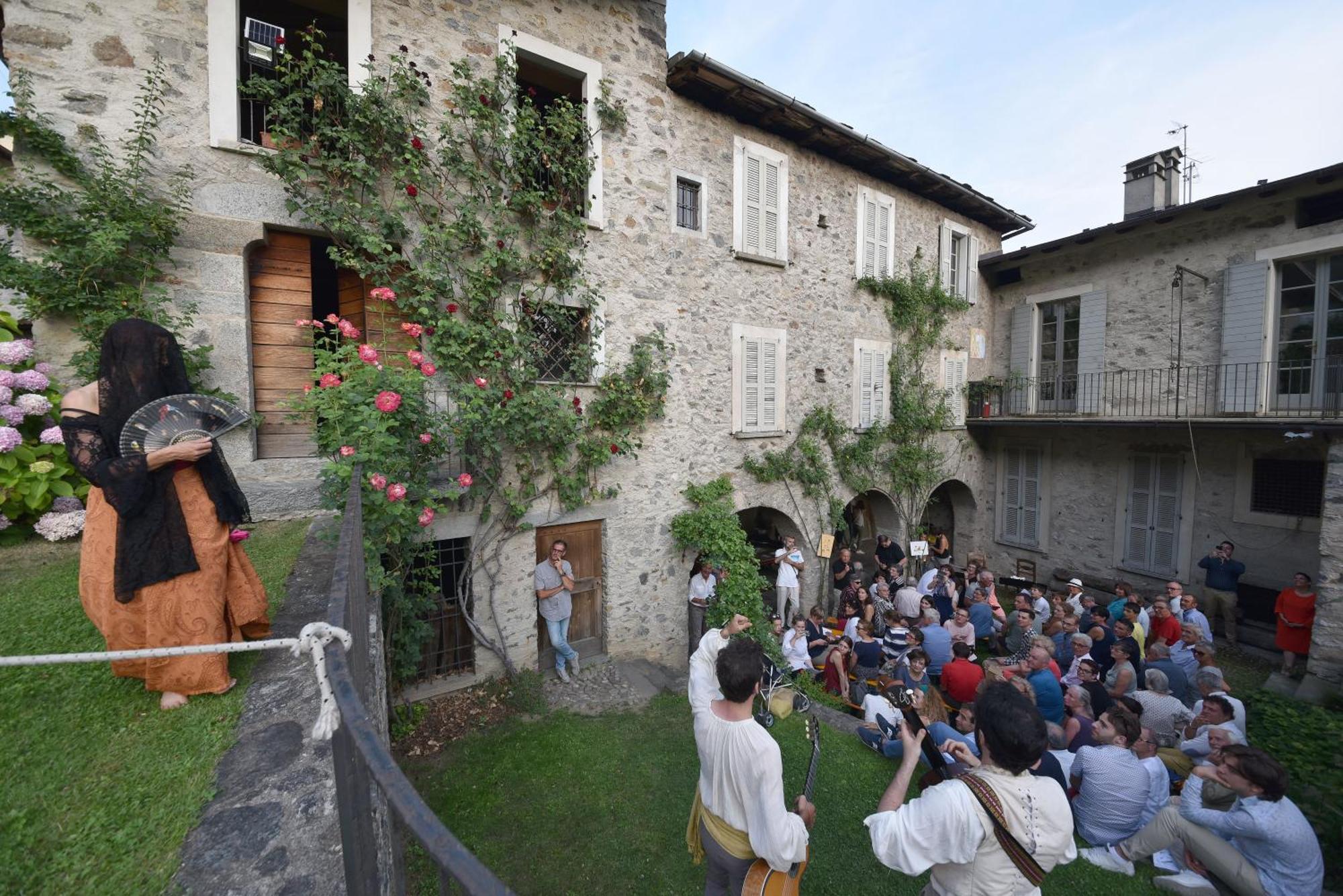 Piano Nobile Al Roseto Del Drago Villa San Bernardo  Bagian luar foto